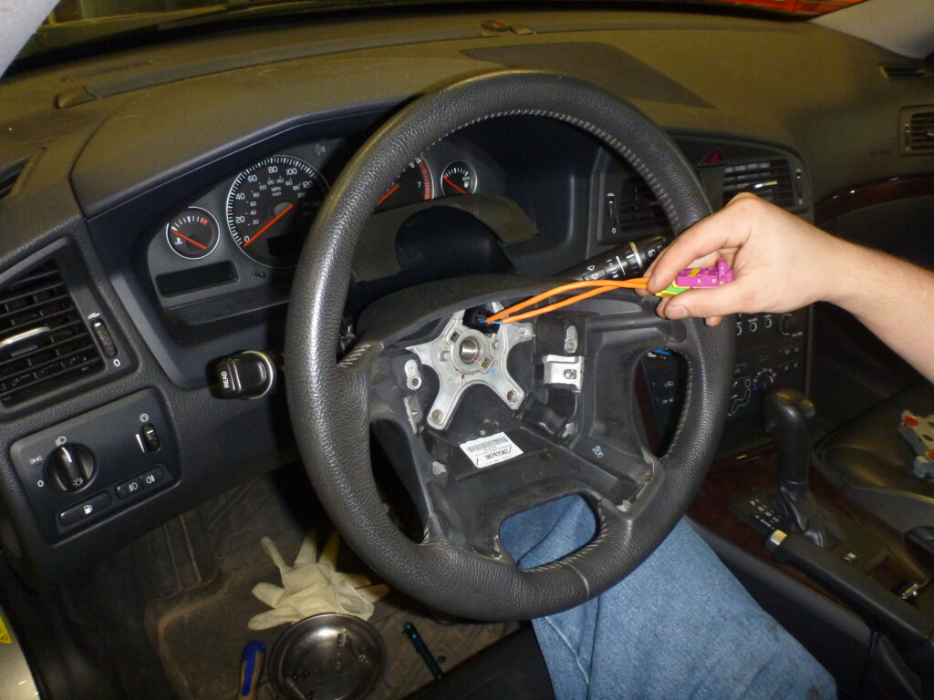 Volvo Steering Wheel Loose Hub Cracking Atlantic Motorcar Center